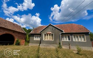 Casa traditionala cu teren 3.086 mp,  Căpruța, Arad - Poză 1