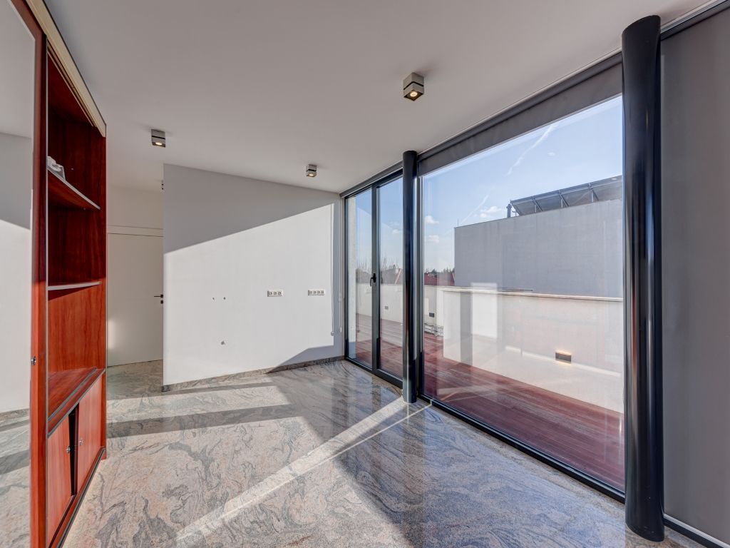 Modern villa | 6 rooms | Iancu Nicolae - Poză 11