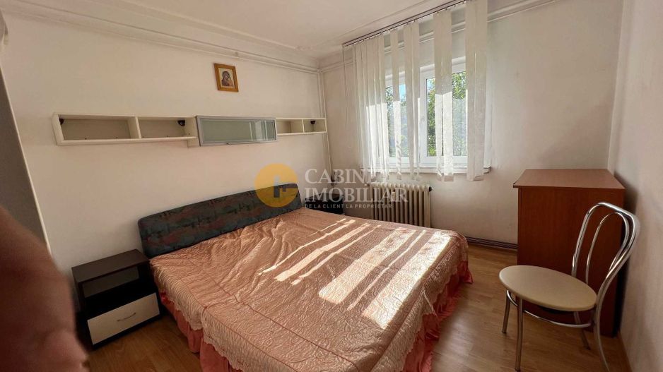 Nicolina -Apartament 3 Camere Decomandat - Bloc 1981 - Poză 2