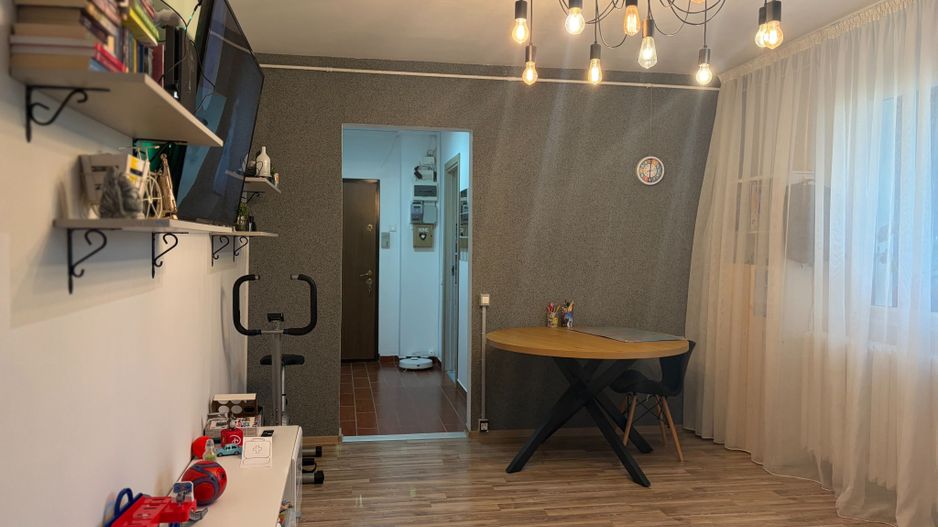 Apartament cu trei camere, zona Straduintei, 95.000€ negociabil - Poză 6