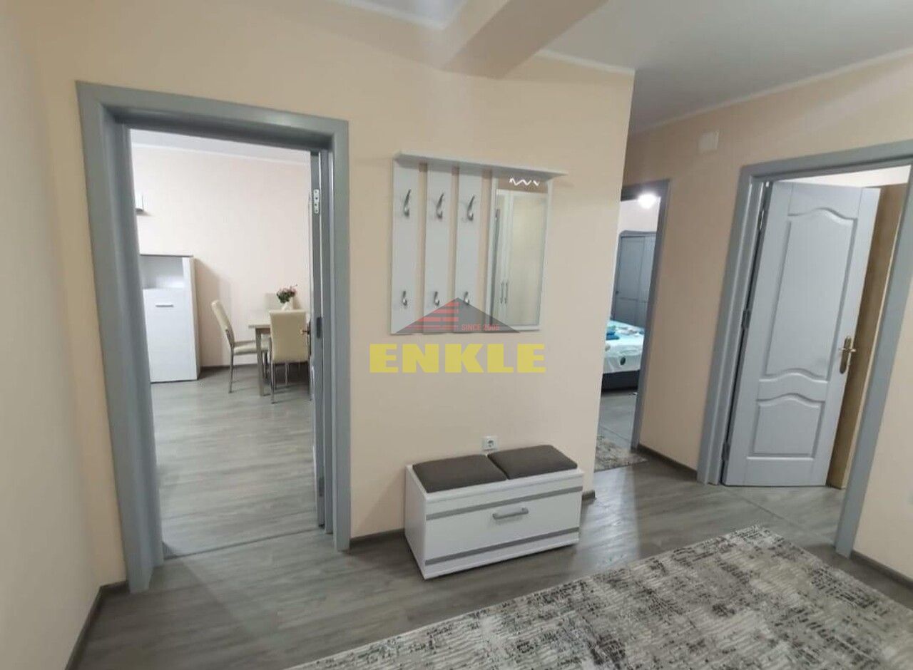 De închiriat apartament cu 3 camere - Poză 4