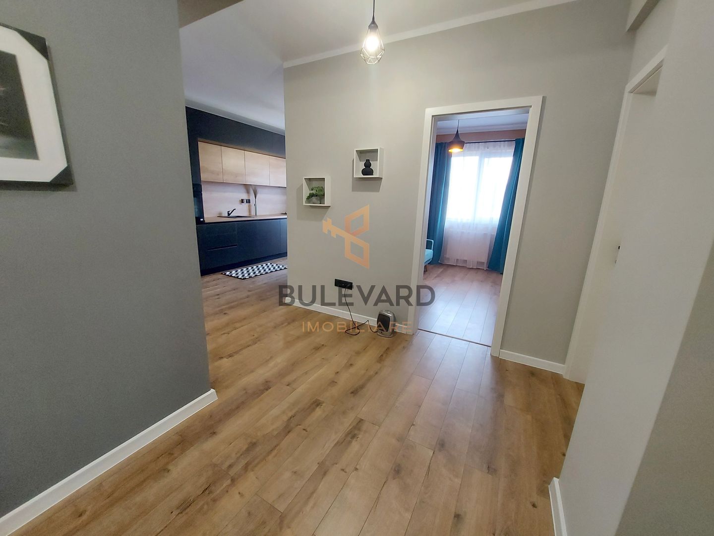Apartament cu 3 camere ultrafinisat la cheie ! - Poză 10