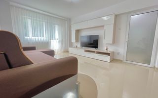 Apartament cu 2 camere,  Renovat Complet - Poză 4