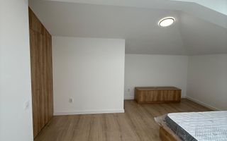 Apartament cu 4 camere, 100 mp, parcare,  gradina,  zona L. Merlin - Poză 13