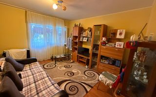 Ap 3 camere - decomandat - Campina - strada Milcovului - Poză 1