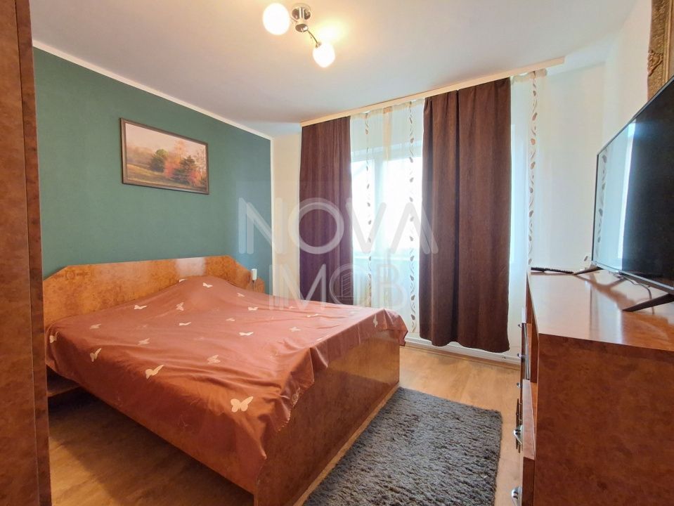 Apartament de inchiriat 3 camere etajul 4, cu lift,  Zona Vasile Aaron - Poză 8