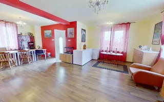 Proprietate pe 2 niveluri, curte individuala si garaj, cartier linistit, Rasnov. - Poză 38