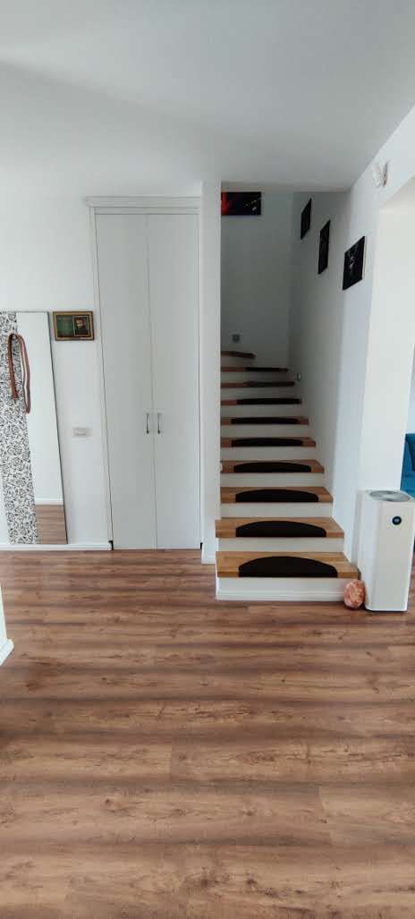 DUPLEX MOSNITA NOUA  98 MP UTILI CU 375 MP TEREN - Poză 19