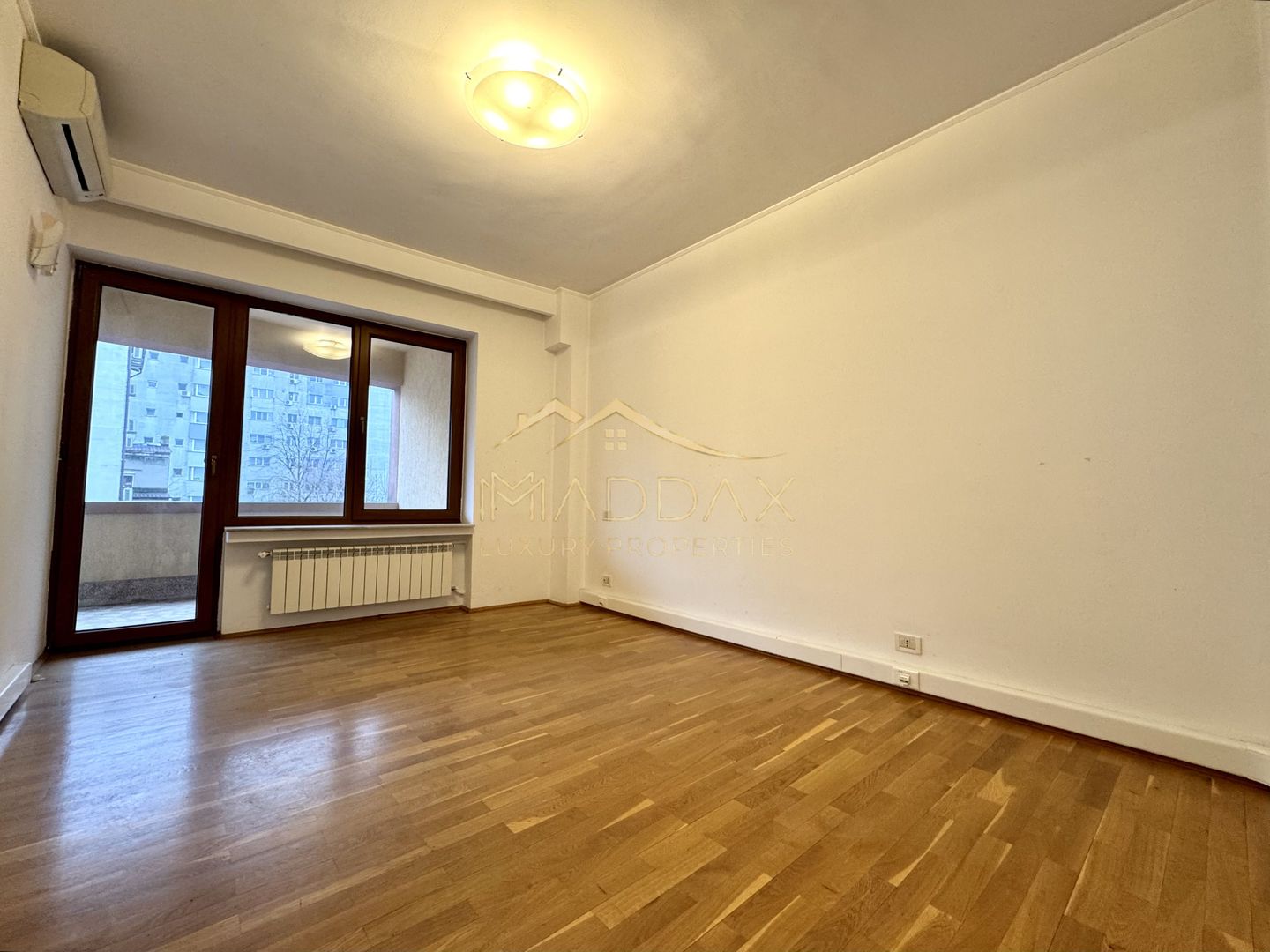 Vila centrala cu 13 camere *460mpu* + garaj // Dorobanți - Poză 24