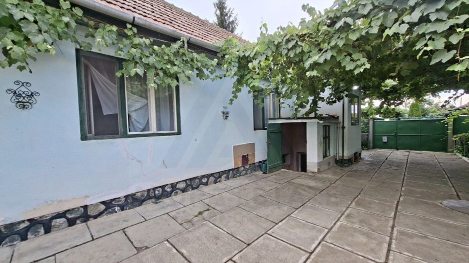 Casa individuala 90 mp utili 4 camere si teren 252 mp in Sibiu Tiglari - Poză 2