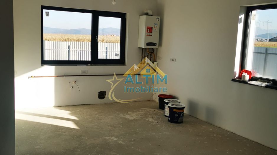 OPORTUNITATE: De vânzare - Casă nouă în cartier Izvor - Poză 8