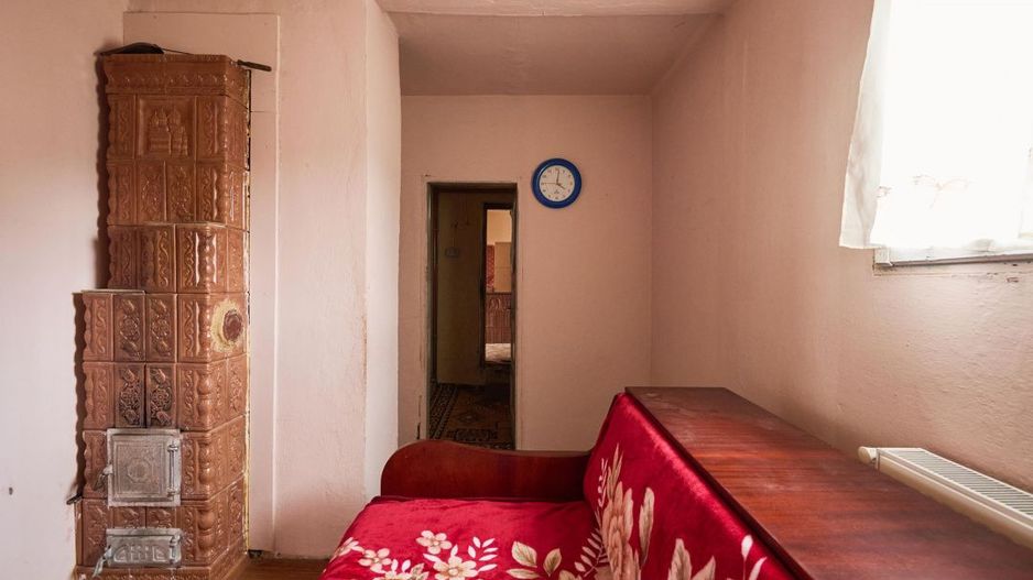 Casa individuala  Leresti la strada principala+ teren 831 mp, utilitati complete - Poză 9