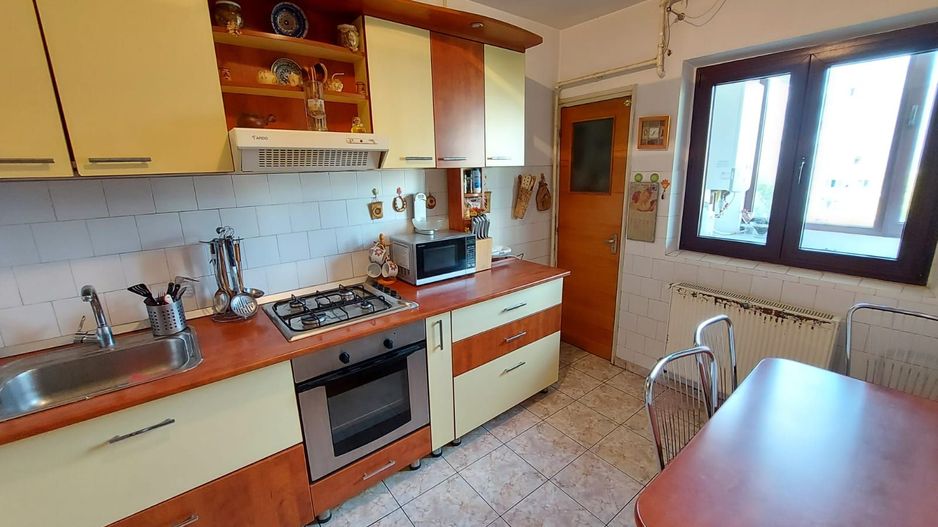 Apartament 4 camere Aparatorii Patriei | Universitatea Spiru Haret - Poză 8