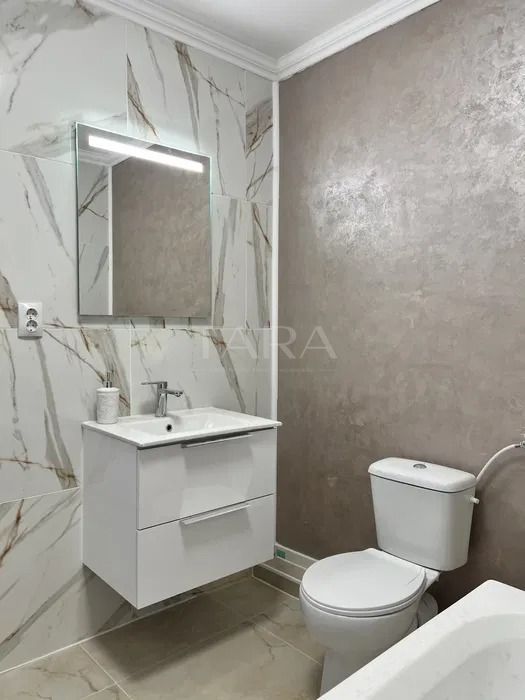 Apartament cu 2 camere in Floresti - Poză 6