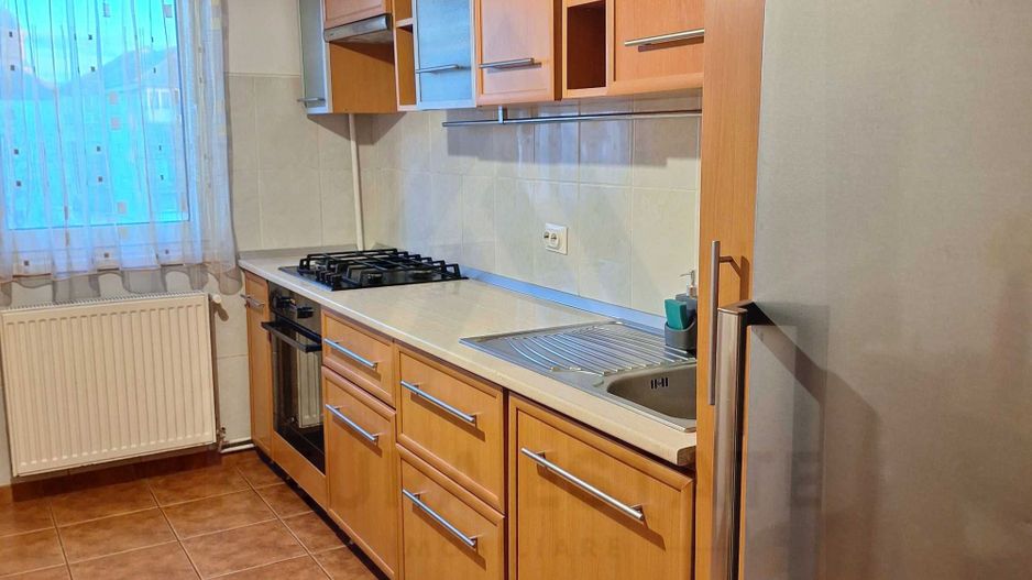 Apartament 84 mp utili  4 camere 3 dormitoare 2 balcoane  zona Strand I - Poză 5