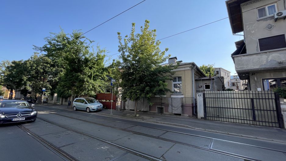 Casa + Anexa | Traian | Pache | Popa Nan | 400 mp- 262 curte - Poză 1