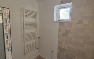 Casă individuala, renovată, mobilată și utilată, zona centrala. - Poză 5