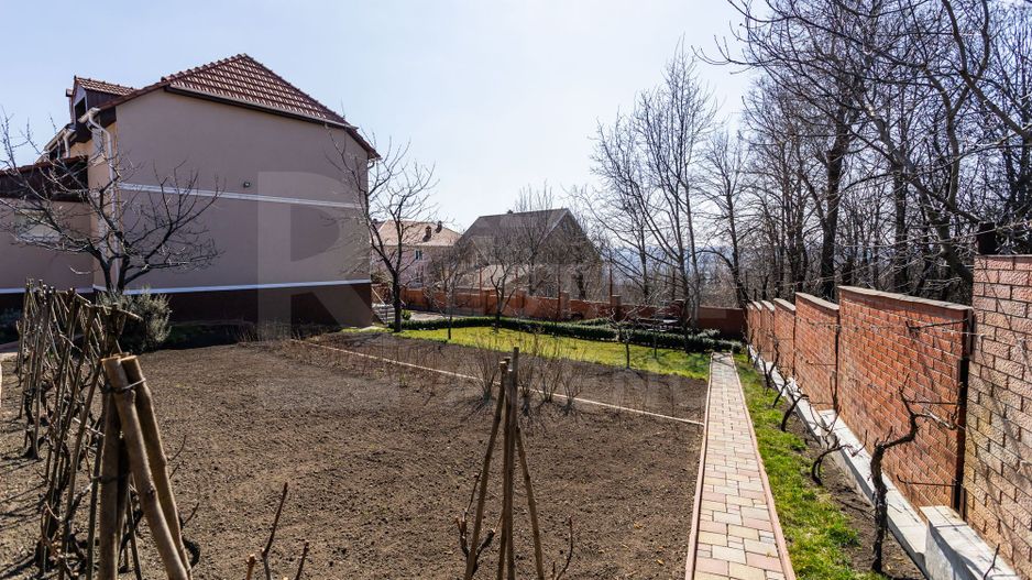 Vânzare, casă, 3 nivele, 200 mp + 10 ari, str. Gura Văii, Rîșcani - Poză 39