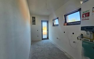 Casa noua 4 dormitoare, spatiu bun pentru familie - Poză 6