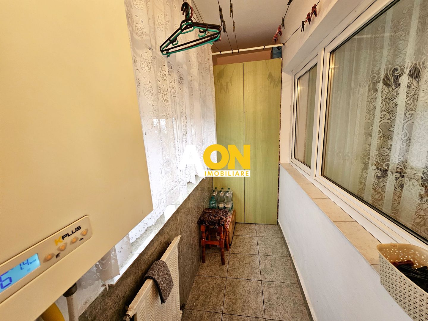 Apartament 2 camere, mobilat, utilat, etaj 3, cu boxa si parcare - Poză 6