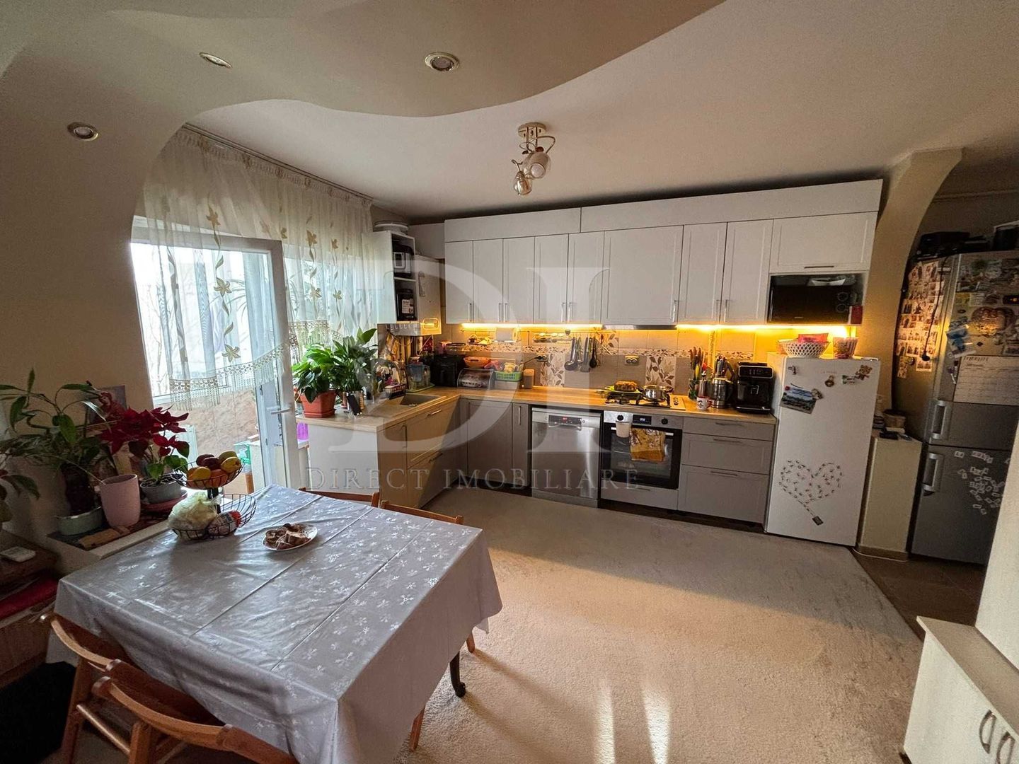 Apartament 3 camere de vanzare / Zona Terra / Floresti - Poză 1