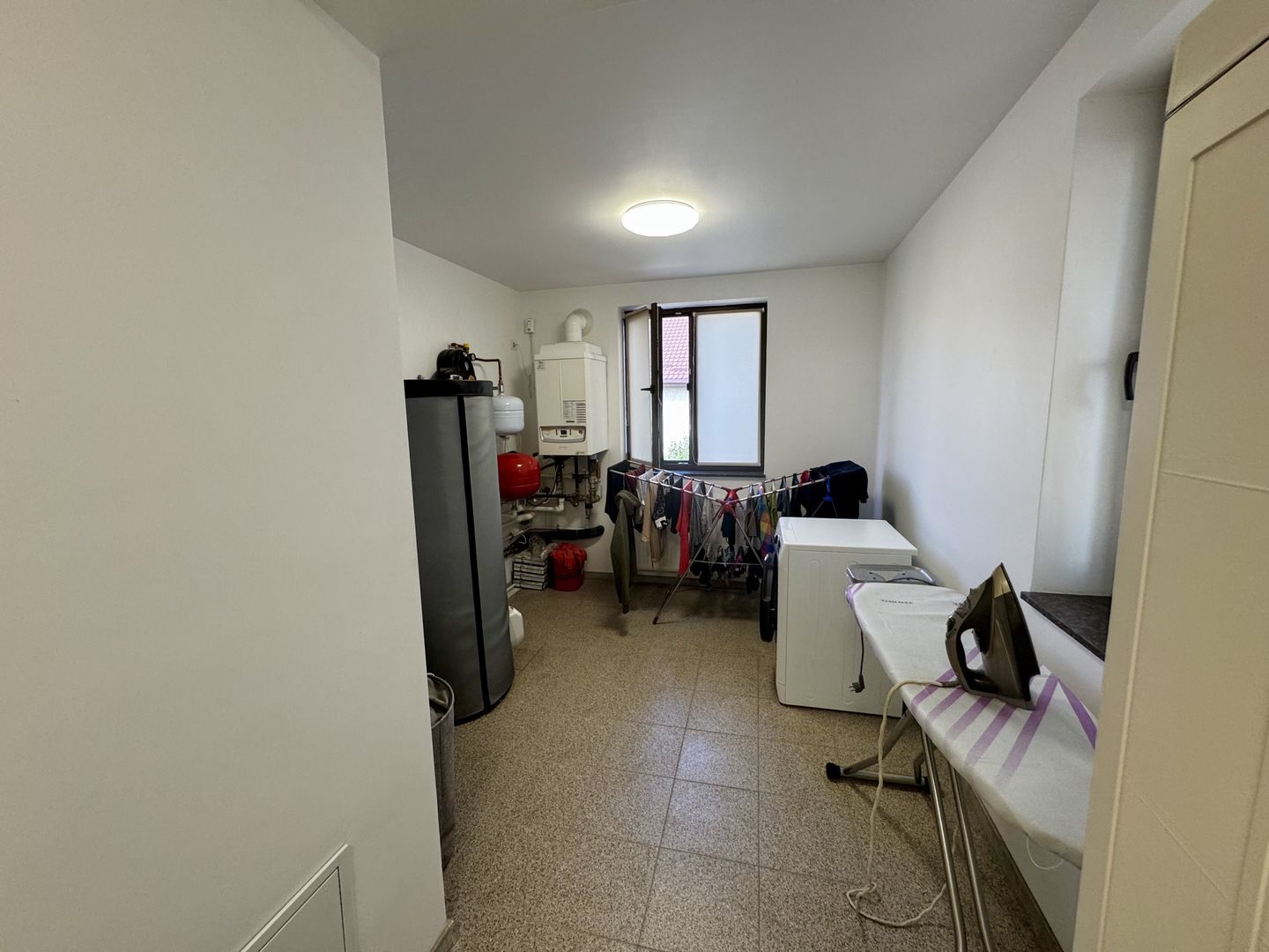 Berceni - VILĂ UNICAT, spațioasă, curte 1.000 mp, la 7 min metrou - Poză 43