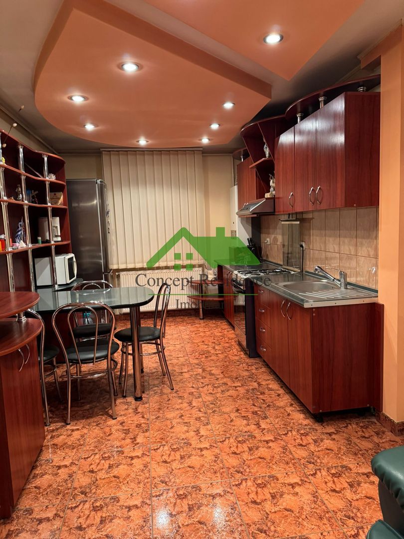 Apartament 3 camere Bd. Republicii + garaj inclus, 98.000 € - Poză 3