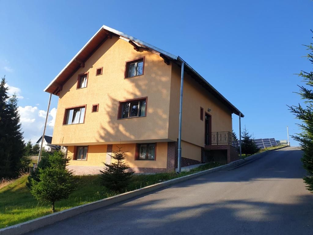 Domeniu turistic, zona pitoreasca, priveliste, aer curat, Fundata, Brasov - Poză 10