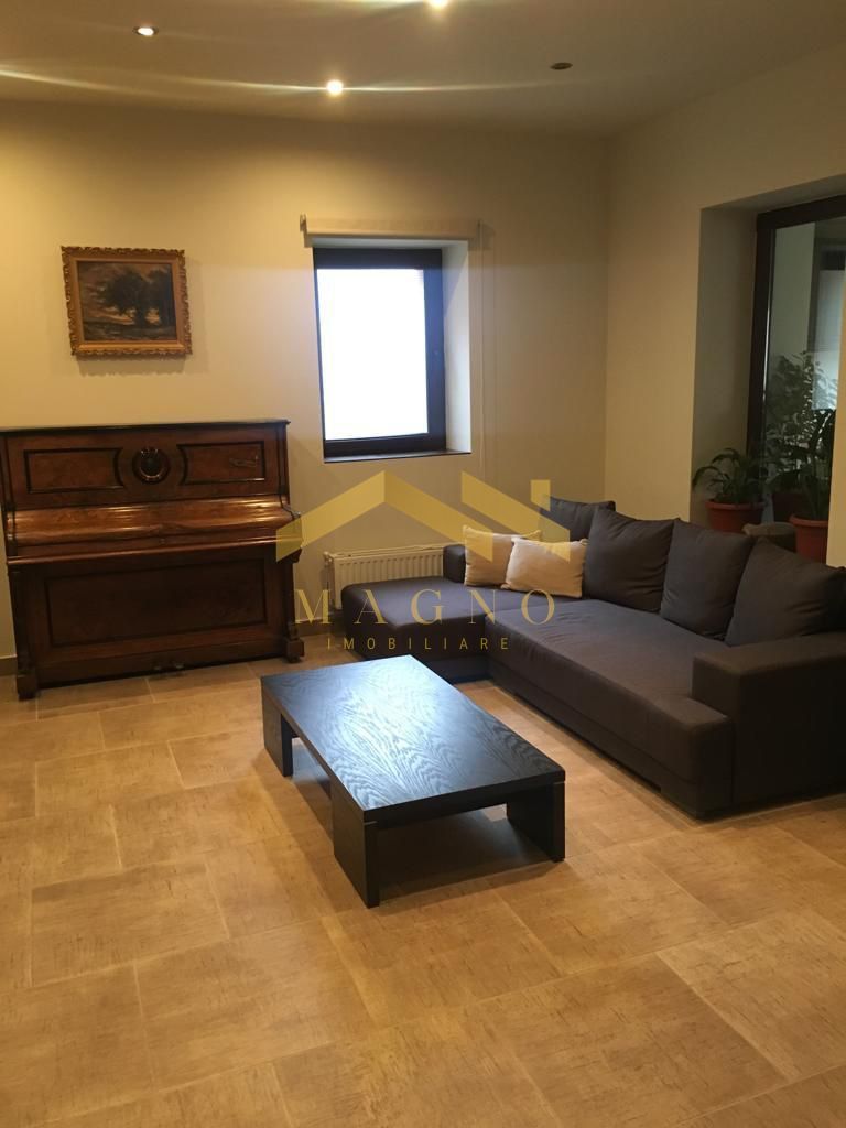 Apartament la casa zona Centrala - Poză 1