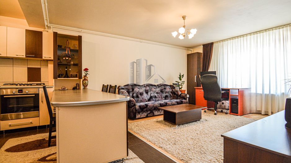Apartament cu 3 camere + loc de parcare in Floresti, zona Teilor - Poză 3