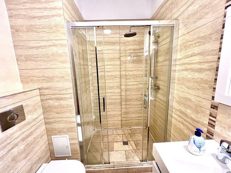 Apartament 2 camere Vila Sophia 1 - Vedere frontala la lac - - Poză 18