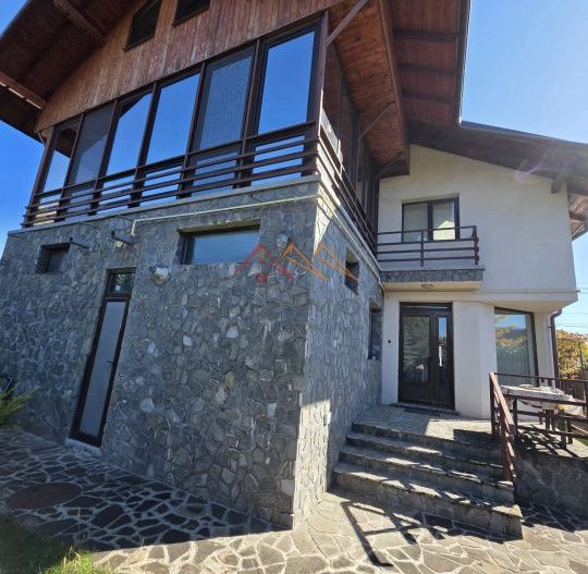 Apartament la casa, 2 camere, parcare, zona Muscel - Poză 1