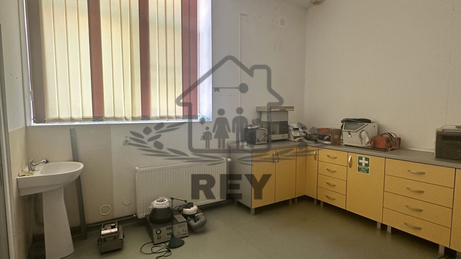 Ap. 108 mp– Parter, Centru Istoric, Pretabil Cabinet/Birou/Locuință/Reg Hotelier - Poză 28
