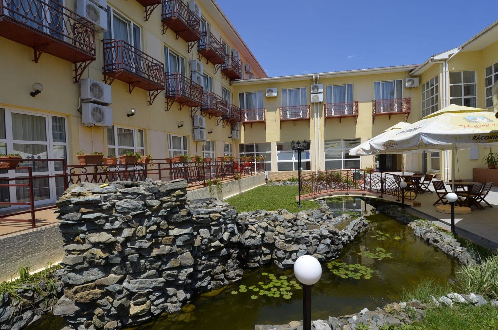 Hotel 45 camere de vânzare în Costinești – aproape de plaja - Poză 3