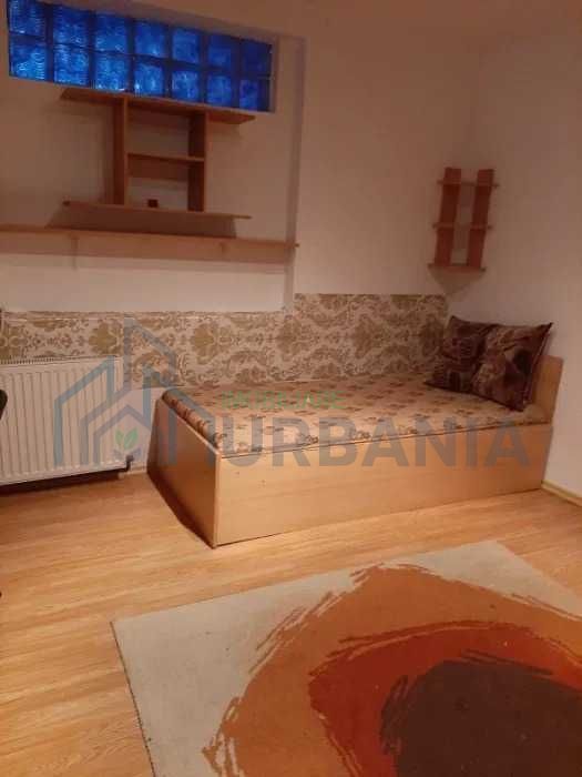 # Loc în cameră pentru o fată la vilă centru - UMF Nicolae Leon - Poză 3