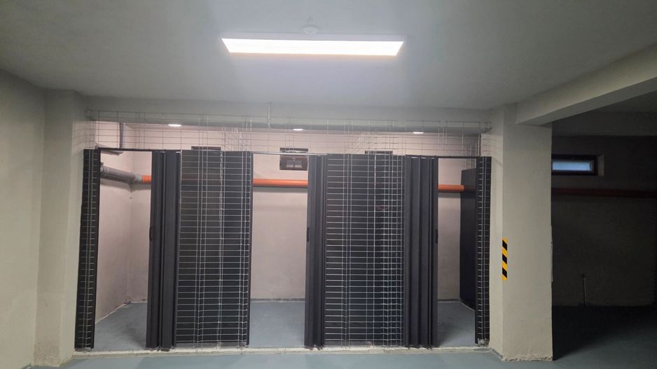 Spatiu subsol 227mp cu parcari subterane si boxe - Poză 6