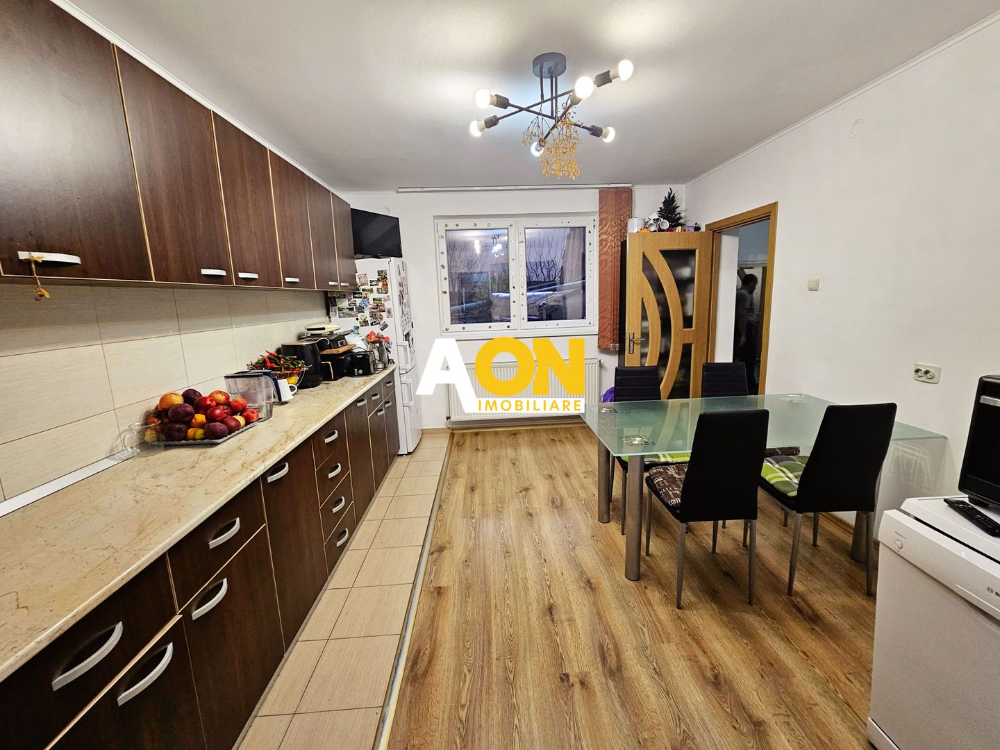 Casa cu doua corpuri, 5 camere, 1580 mp teren, Dealul Furcilor - Poză 9