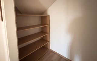 Vila superba cu cinci camere zona centrala - Poză 14