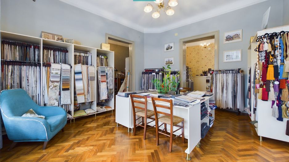 Apartament cu 3 camere,  zona ultracentrală - Poză 1