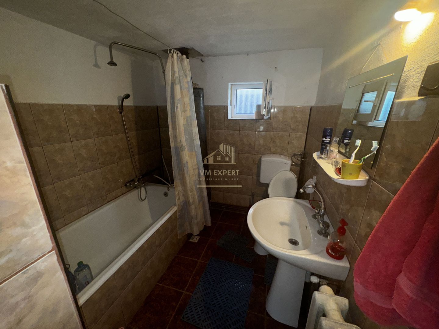 CASA 3 CAMERE, TEREN 1069 MP, COMUNA STOENESTI, ARGES - Poză 24