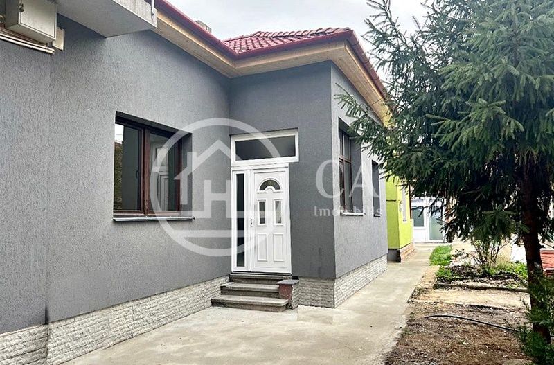 Apartament 3 camere de vânzare la curte comuna în zona Ultracentrală - Poză 8