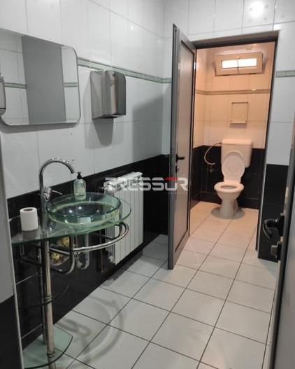 SPAȚIU COMERCIAL / BIROURI DE VÂNZARE | 425 MP TOTAL - Poză 10