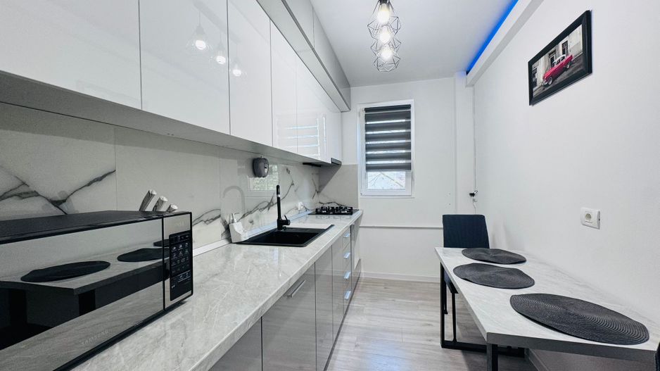 Apartament 2 camere de inchiriat, loc parcare, Drumul Taberei- Pet Friendly - Poză 1