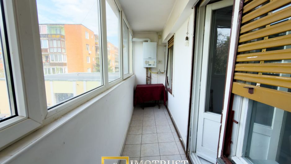 Apartament tip Samanta cu garaj de vânzare în zona Polivalentă - Poză 7