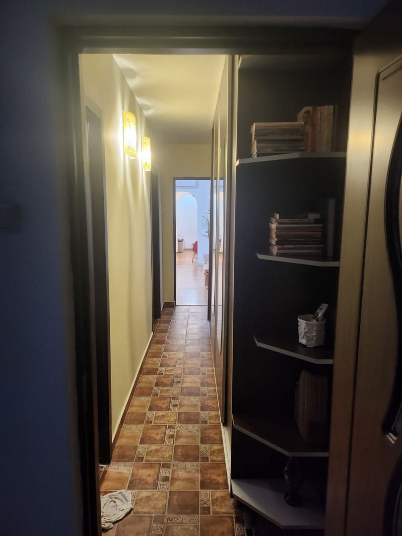 Vanzare apartament 3 camere - Poză 4
