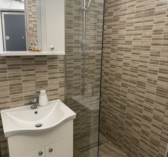 Garsonieră Craiovița - Poză 5