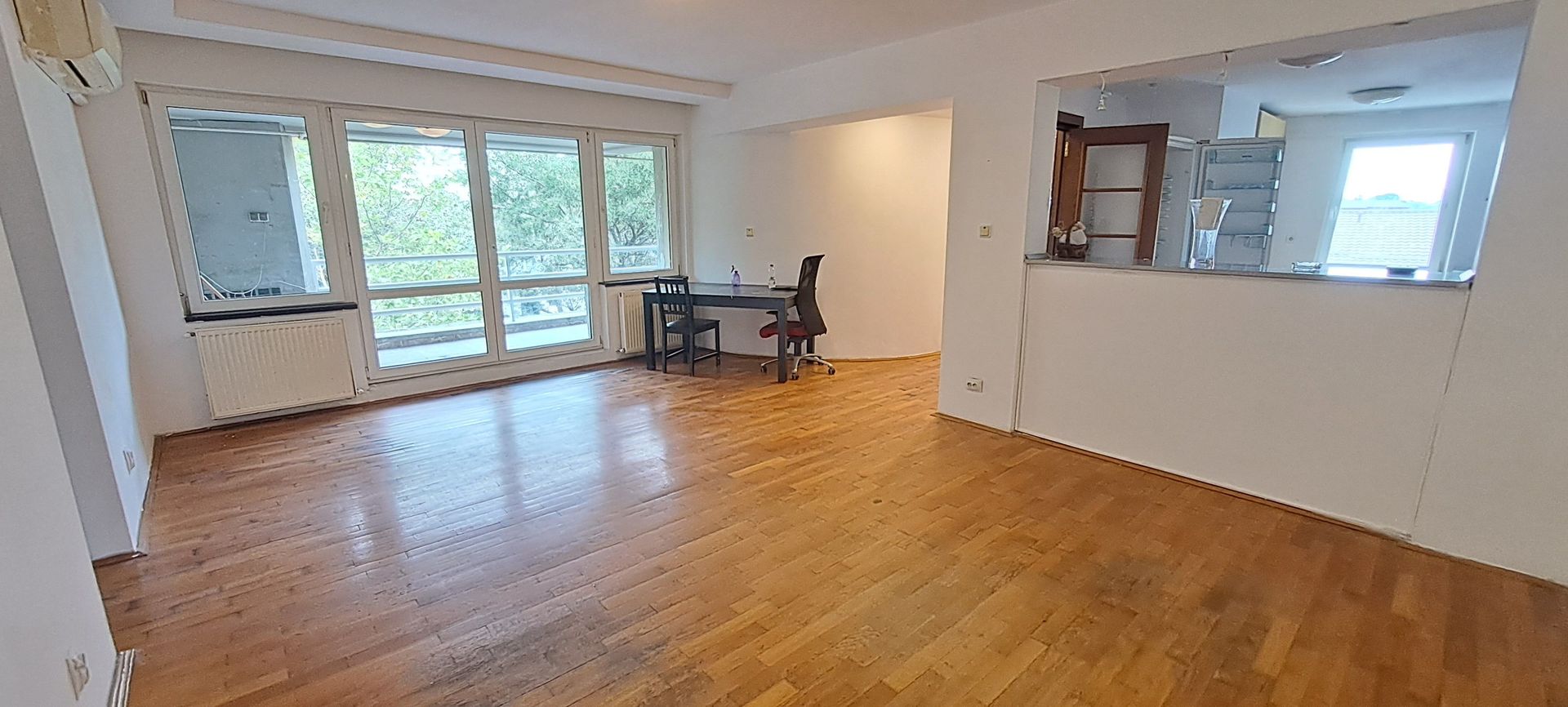 Brancoveanu, 3 camere spatios - 98 mp, etaj 2, acces metrou si stb - Poză 2