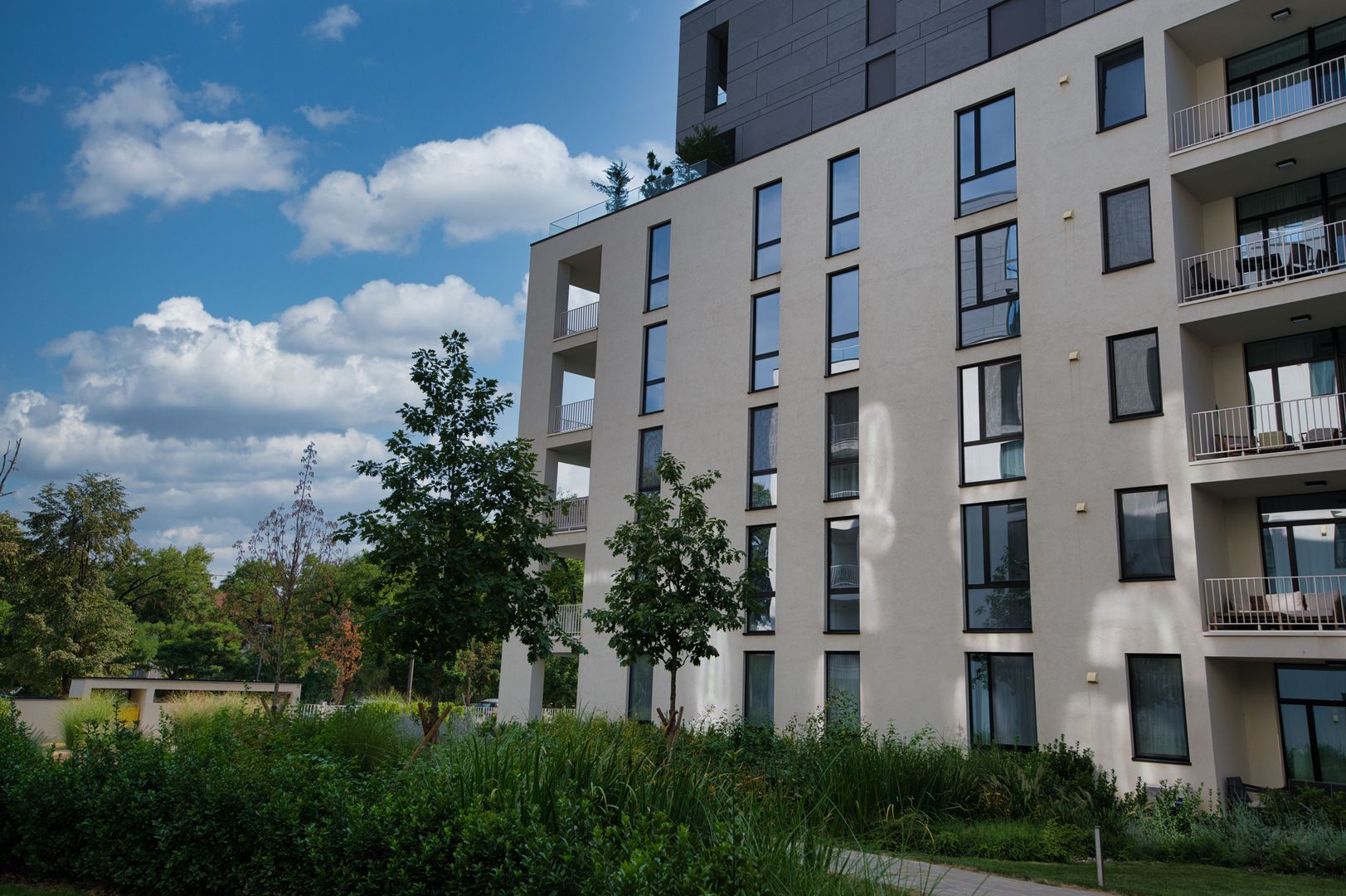 Apartament Luxos de Închiriat în Complexul Rezidențial ISHO - Poză 26