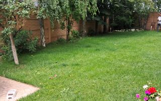 Casă deosebită, Zona Miorița – Comuna Berceni, Curte amenajată - Poză 8