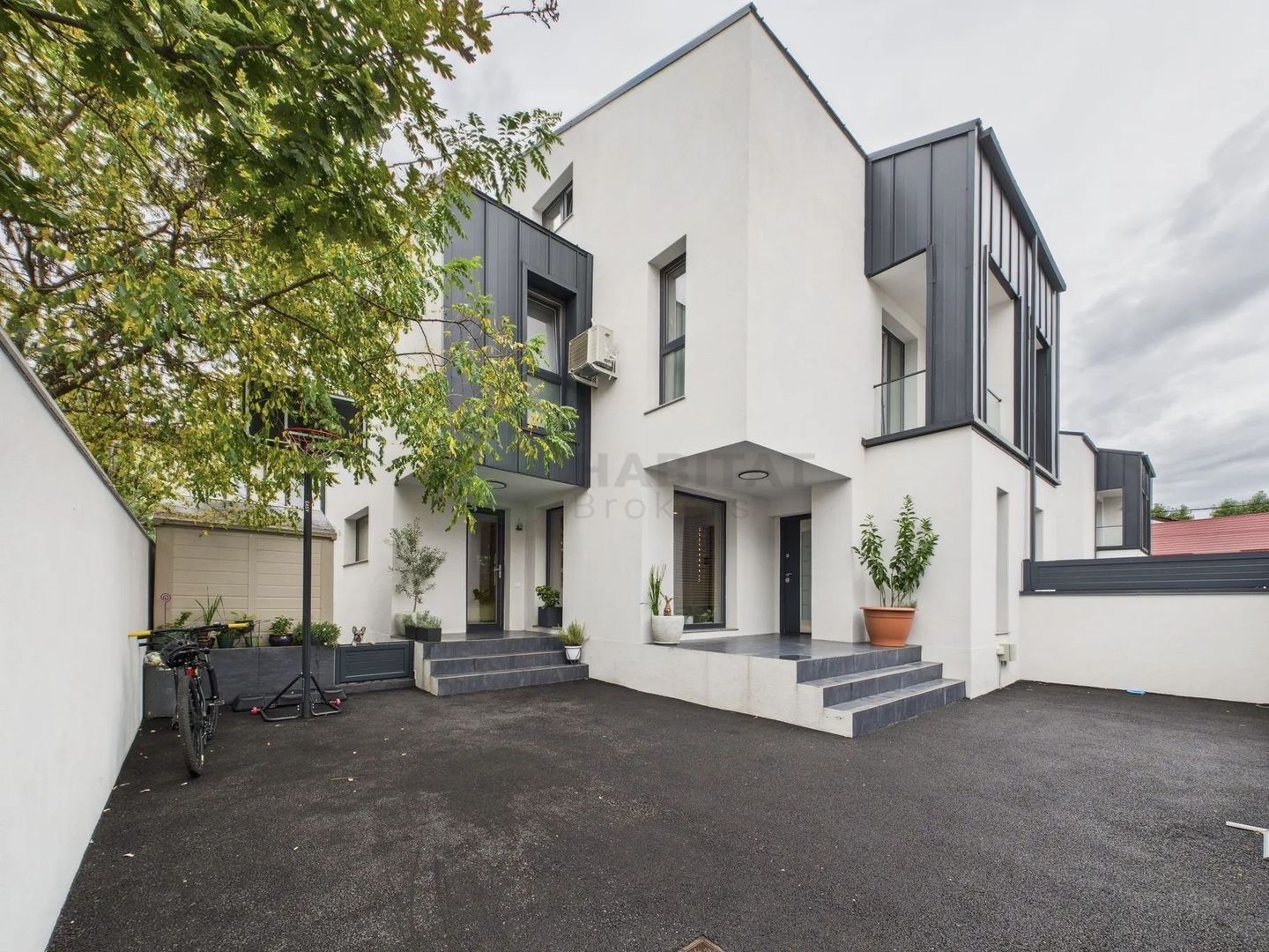 Locuinta complet amenajata | 5 camere| Otopeni - Poză 2